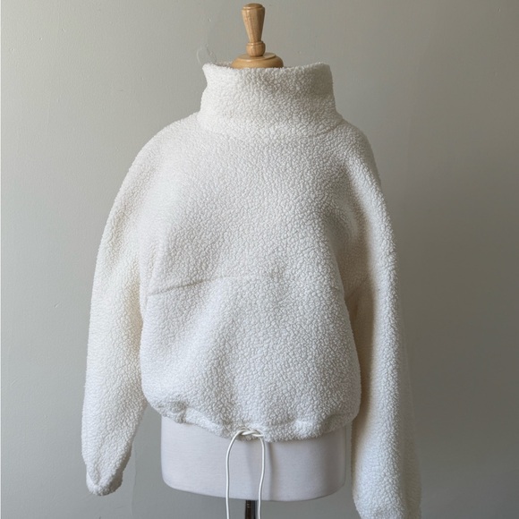 Old Navy Sherpa Cropped Pullover | Drawstring Hem | Cozy Fleece | Size S - Picture 2 of 10
